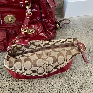 Vintage Coach Y2K signature clutch/pouch.